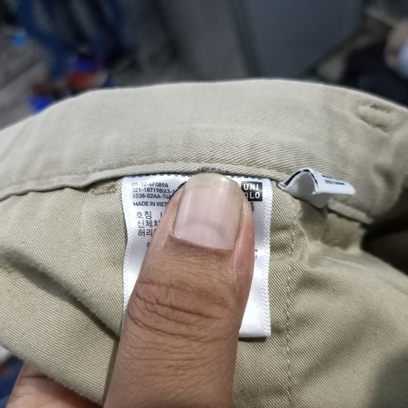 Uniqlo - Picture 2 of 14